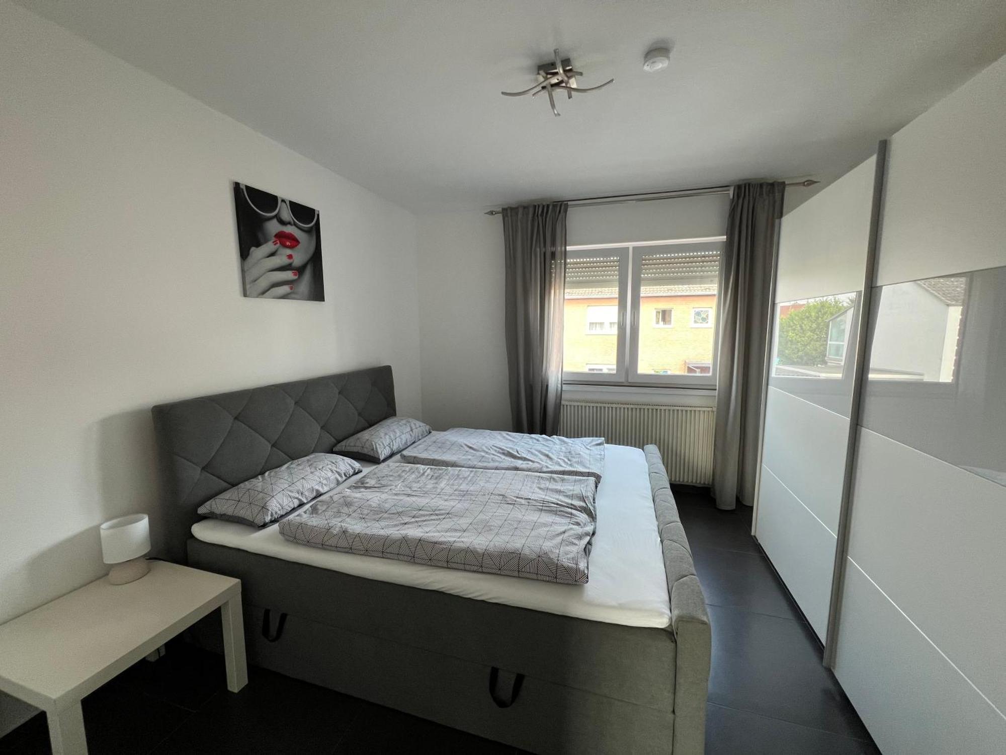 Elegante Apartment In Erftstadt Mit Balkon, Zentral, Bahnhof Nah, Phantasialand Bruehl Bei Cologne Buitenkant foto